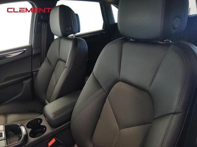 Photo of 2022 Black Porsche Macan