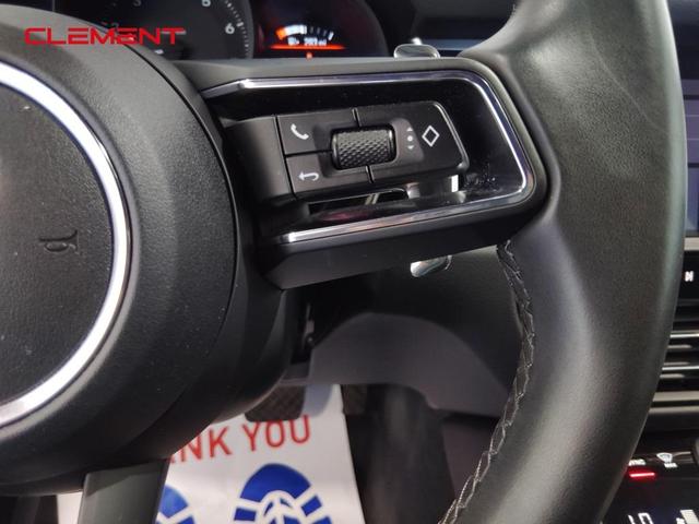 Photo of 2022 Black Porsche Macan