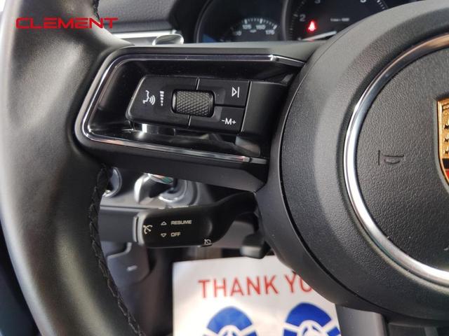 Photo of 2022 Black Porsche Macan