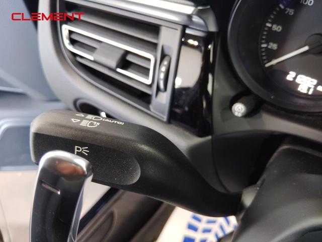 Photo of 2022 Black Porsche Macan