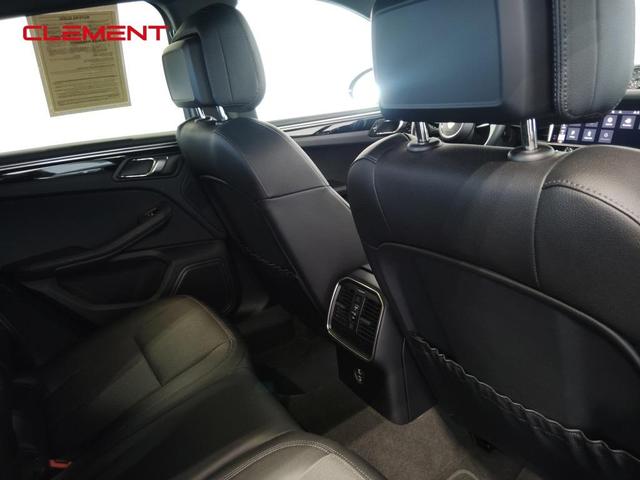 Photo of 2022 Black Porsche Macan