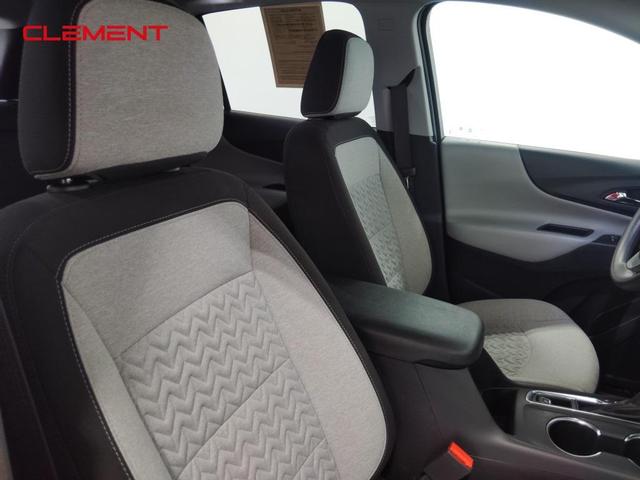 Photo of 2022 Blue Glow Metallic Chevrolet Equinox
