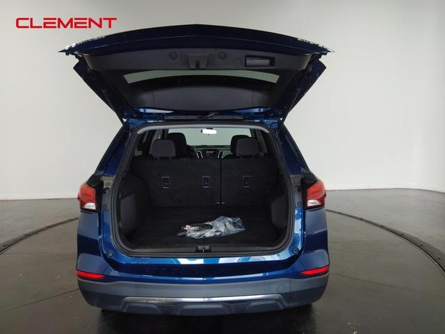 Photo of 2022 Blue Glow Metallic Chevrolet Equinox