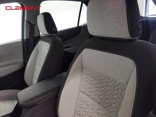 Photo of 2022 Blue Glow Metallic Chevrolet Equinox