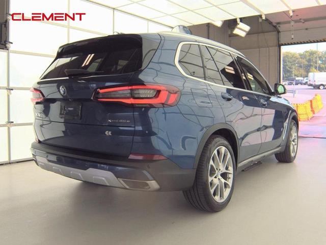 Photo of 2021 Phytonic Blue Metallic BMW X5 PHEV