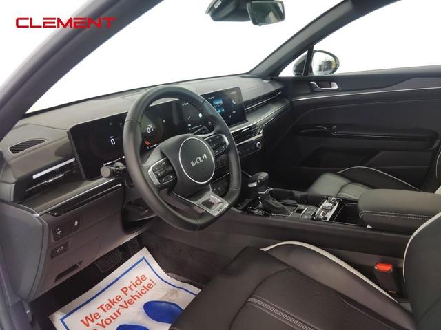 Photo of 2025 Snow White Pearl Kia K5