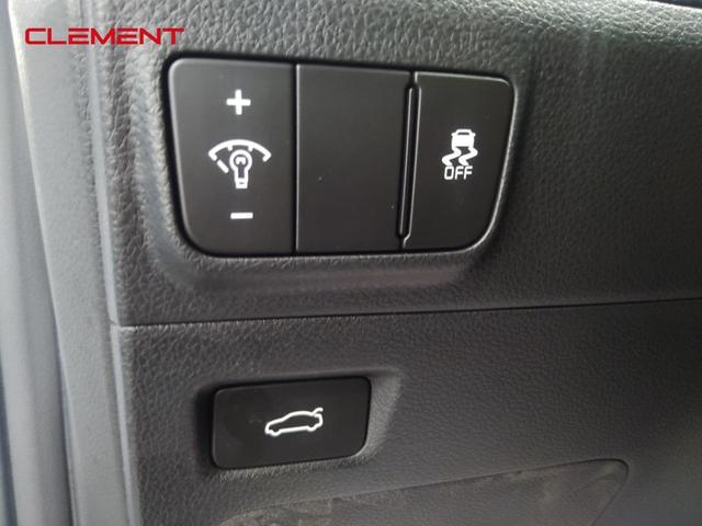 Photo of 2025 Snow White Pearl Kia K5
