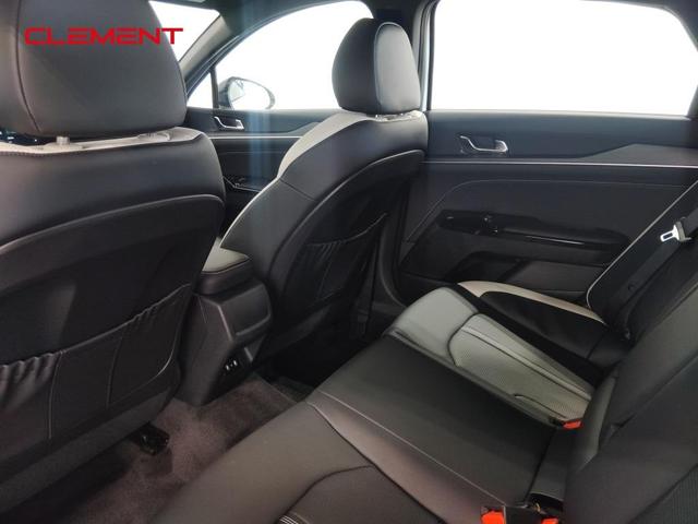 Photo of 2025 Snow White Pearl Kia K5