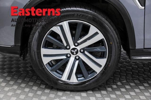 Photo of 2024 Mercury Gray Metallic Mitsubishi Outlander Sport