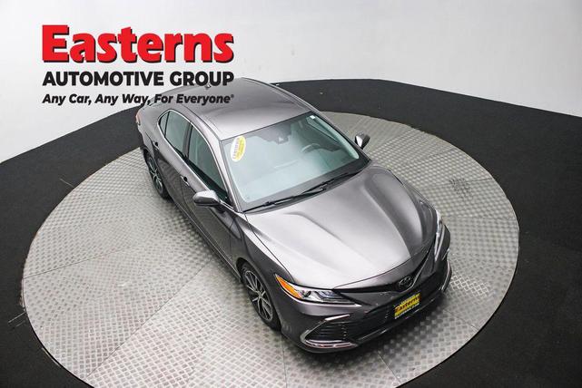 Photo of 2023 Predawn Gray Mica Toyota Camry