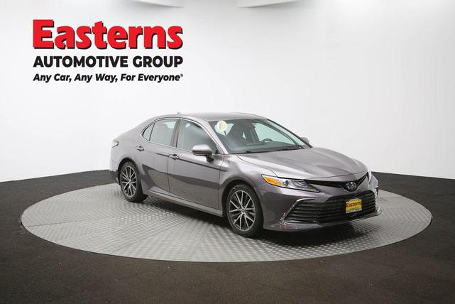 Photo of 2023 Predawn Gray Mica Toyota Camry
