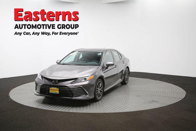 Photo of 2023 Predawn Gray Mica Toyota Camry