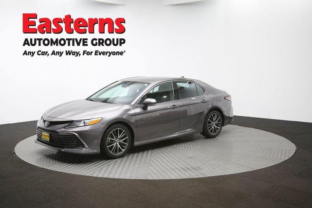 Photo of 2023 Predawn Gray Mica Toyota Camry