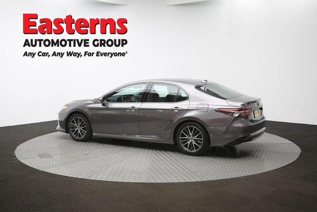 Photo of 2023 Predawn Gray Mica Toyota Camry
