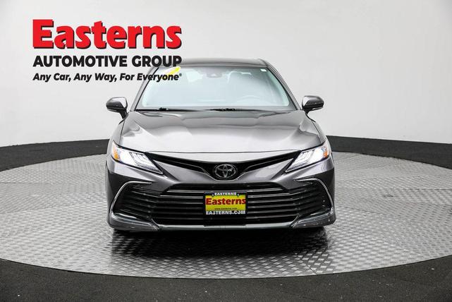 Photo of 2023 Predawn Gray Mica Toyota Camry
