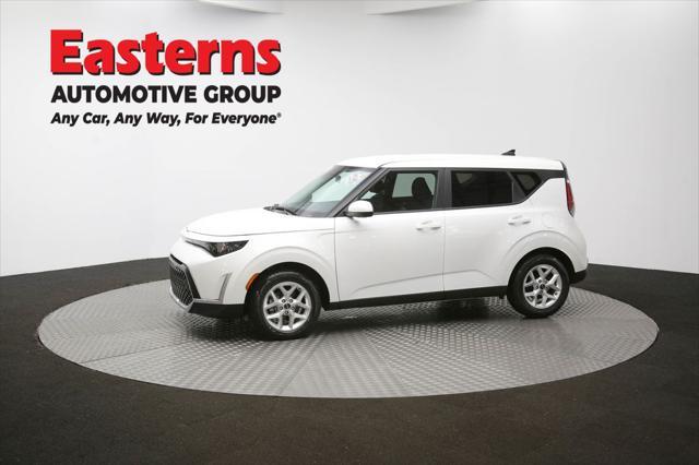 Photo of 2024 Snow White Pearl Kia Soul