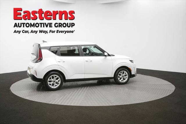 Photo of 2024 Snow White Pearl Kia Soul