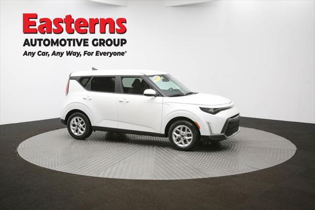 Photo of 2024 Snow White Pearl Kia Soul