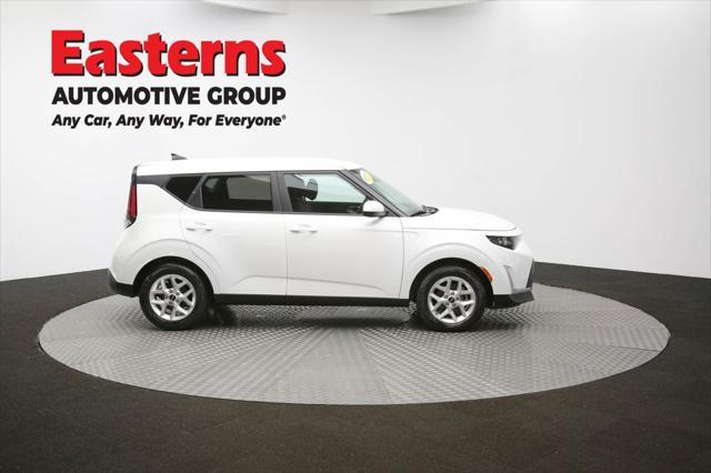 Photo of 2024 Snow White Pearl Kia Soul