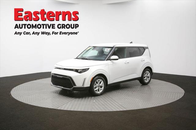 Photo of 2024 Snow White Pearl Kia Soul
