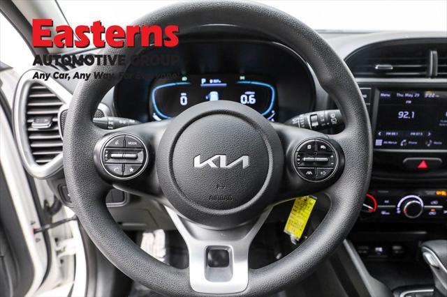 Photo of 2024 Snow White Pearl Kia Soul