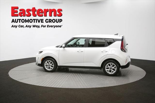 Photo of 2024 Snow White Pearl Kia Soul