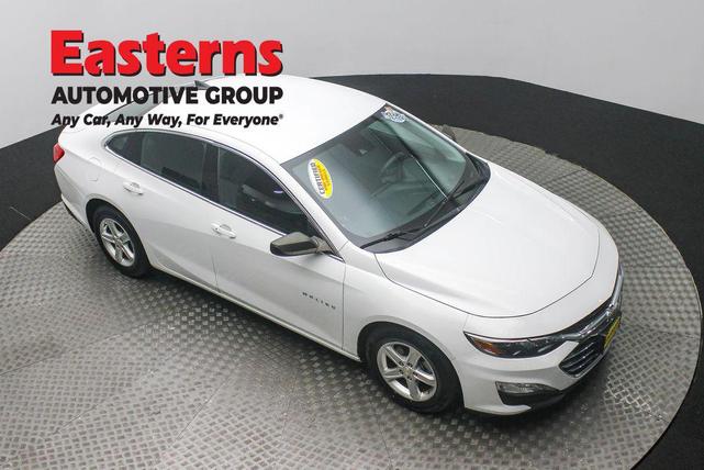 Photo of 2023 Summit White Chevrolet Malibu