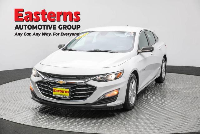 Photo of 2023 Summit White Chevrolet Malibu