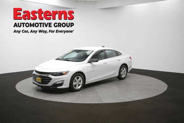 Photo of 2023 Summit White Chevrolet Malibu