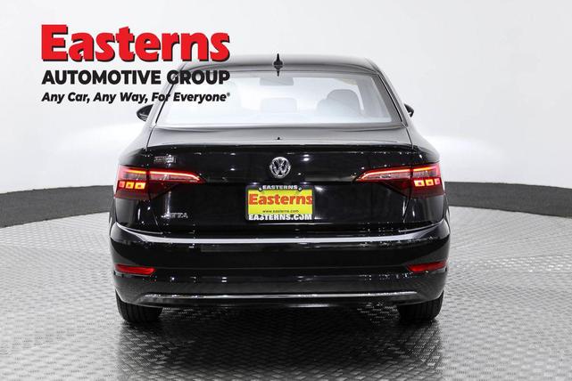 Photo of 2021 Deep Black Volkswagen Jetta