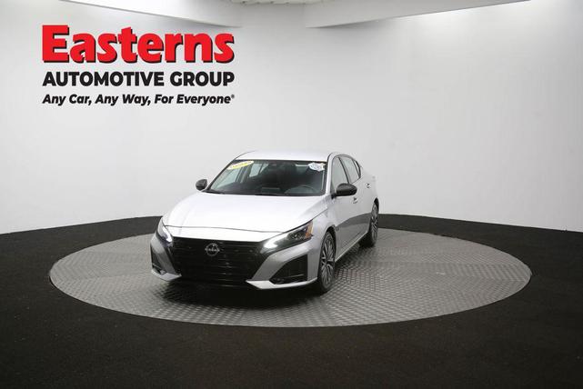 Photo of 2023 Brilliant Silver Metallic Nissan Altima