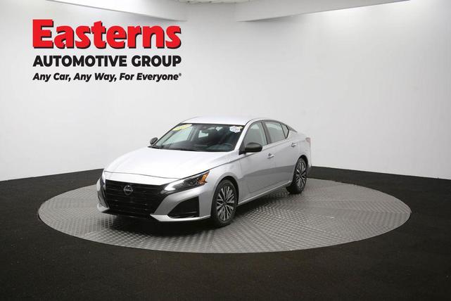 Photo of 2023 Brilliant Silver Metallic Nissan Altima