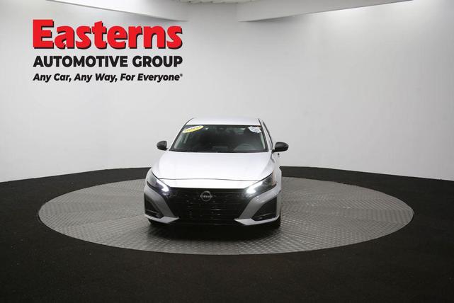 Photo of 2023 Brilliant Silver Metallic Nissan Altima
