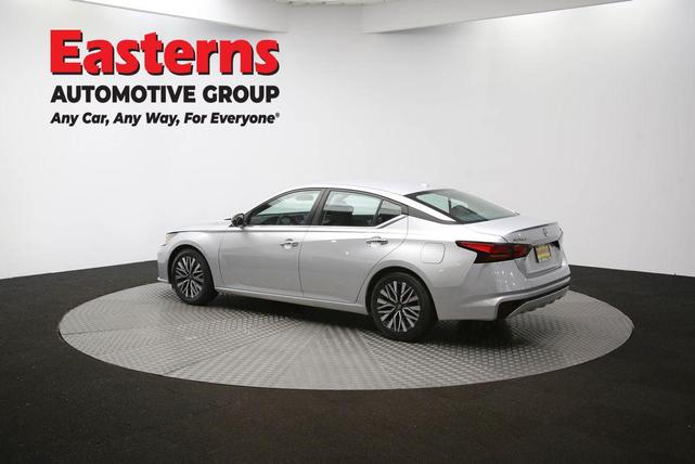 Photo of 2023 Brilliant Silver Metallic Nissan Altima