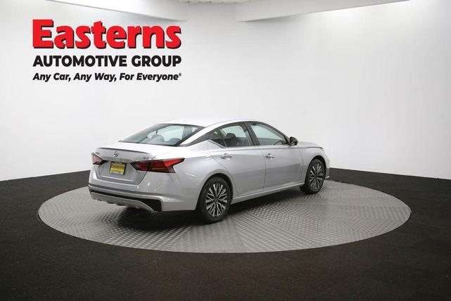 Photo of 2023 Brilliant Silver Metallic Nissan Altima