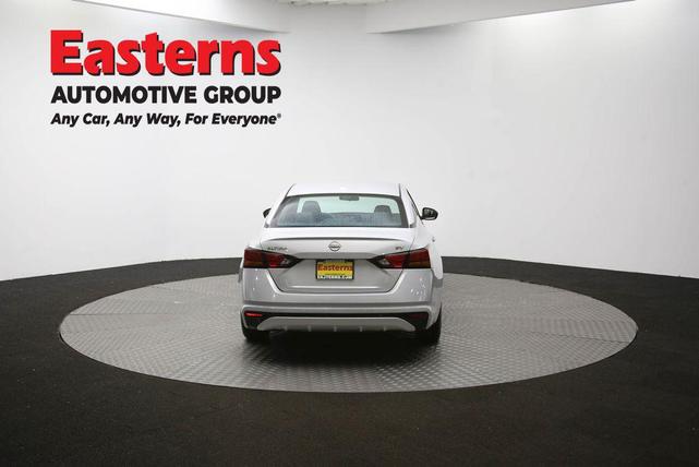 Photo of 2023 Brilliant Silver Metallic Nissan Altima