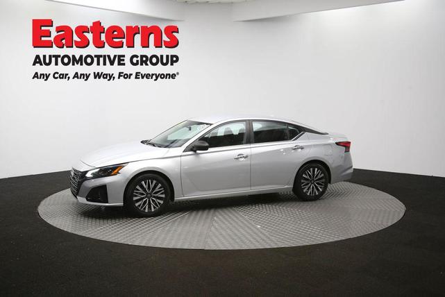 Photo of 2023 Brilliant Silver Metallic Nissan Altima