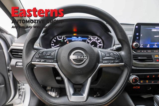 Photo of 2023 Brilliant Silver Metallic Nissan Altima