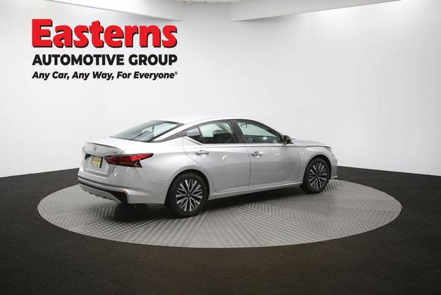 Photo of 2023 Brilliant Silver Metallic Nissan Altima