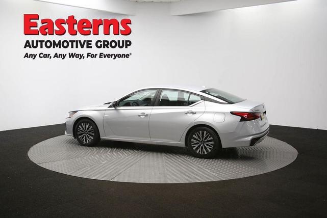 Photo of 2023 Brilliant Silver Metallic Nissan Altima