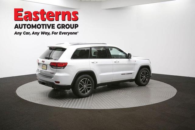 Photo of 2018 Bright White Clearcoat Jeep Grand Cherokee