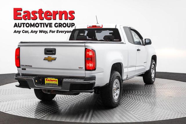 Photo of 2018 Summit White Chevrolet Colorado