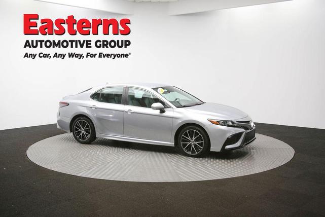 Photo of 2022 Celestial Silver Metallic Toyota Camry
