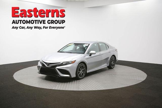 Photo of 2022 Celestial Silver Metallic Toyota Camry