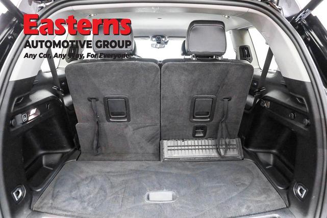 Photo of 2021 Diamond Black Crystal Pearlcoat Jeep Grand Cherokee L