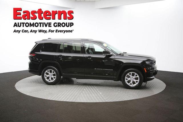 Photo of 2021 Diamond Black Crystal Pearlcoat Jeep Grand Cherokee L