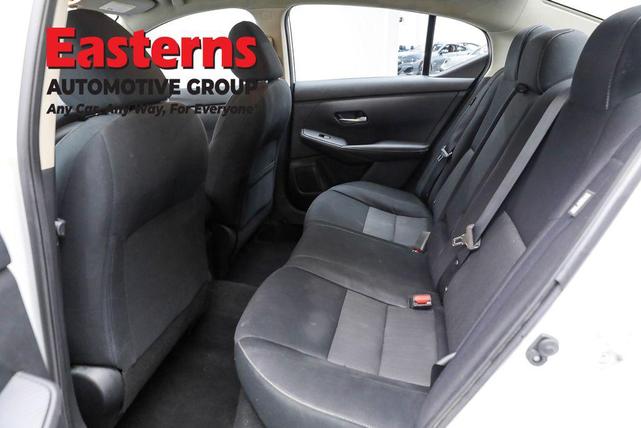Photo of 2021 Aspen White Tricoat Nissan Sentra
