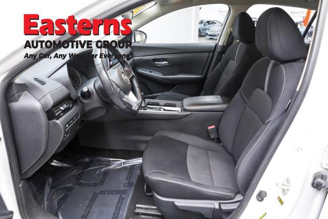 Photo of 2021 Aspen White Tricoat Nissan Sentra