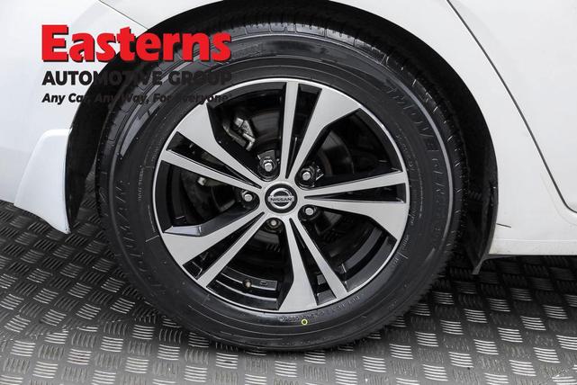 Photo of 2021 Aspen White Tricoat Nissan Sentra