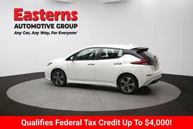 Photo of 2022 Pearl White Nissan Leaf